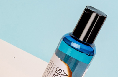 Fondée en 2005, dispose de 13 000 mètres carrés de bâtiments d'usine standard, est un ensemble de recherche et développement, de production et de vente dans l'une des entreprises de matériaux d'emballage cosmétiques.